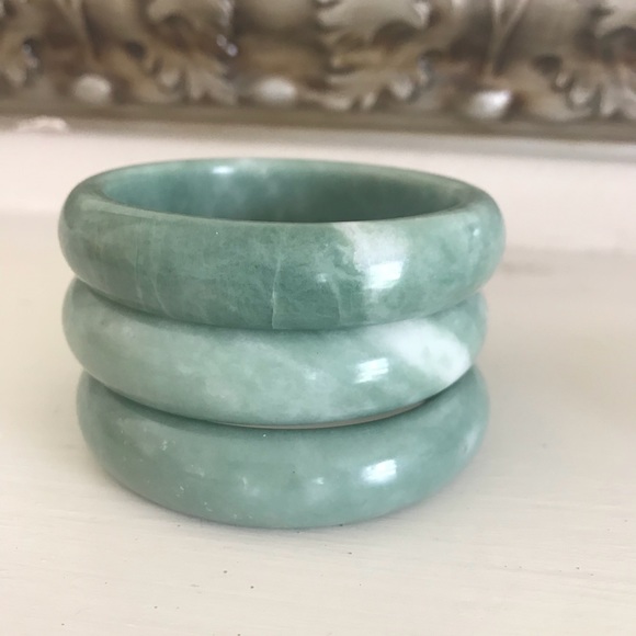 Genuine Jade bangle - Picture 8 of 14